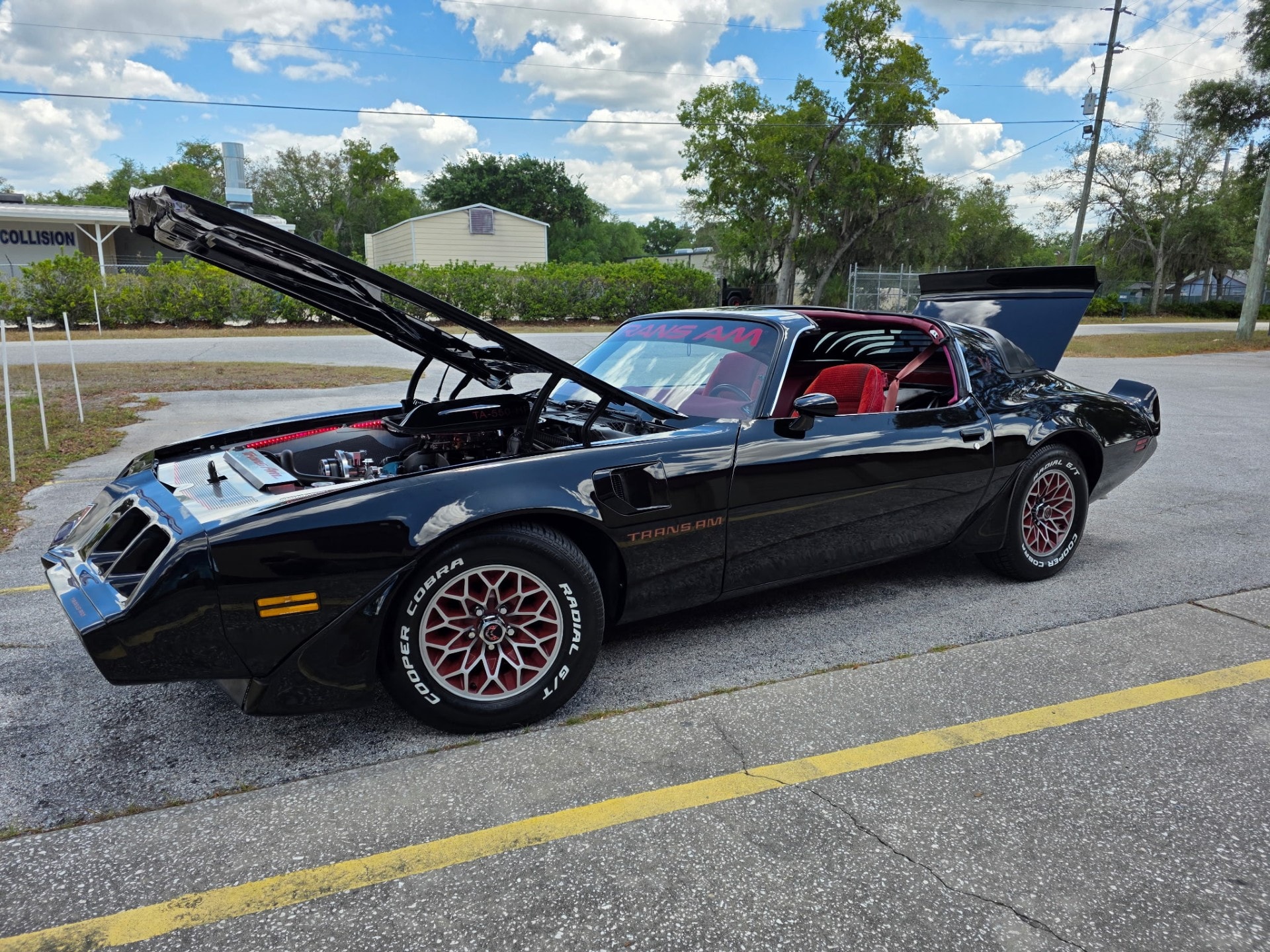 Pontiac Trans Am black and red build