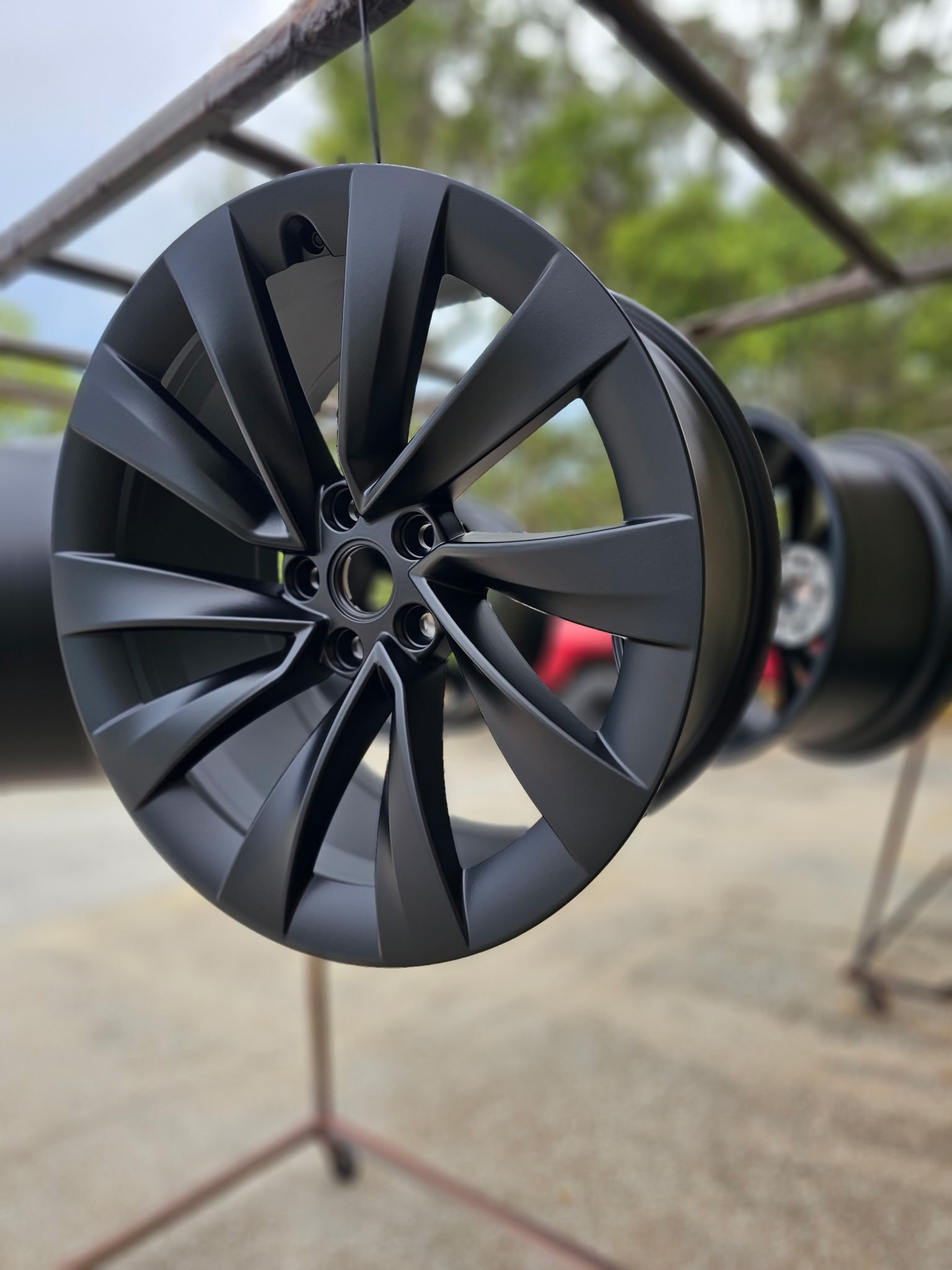 Matte black turbine wheels